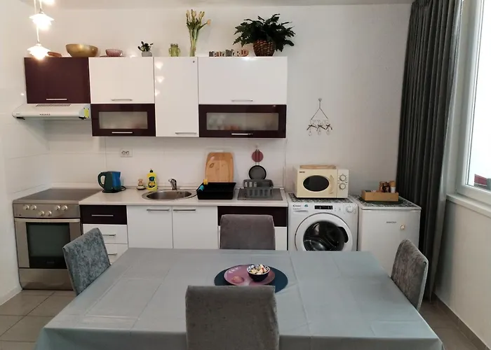 Apartment Suzana 2Br Split With Balcony