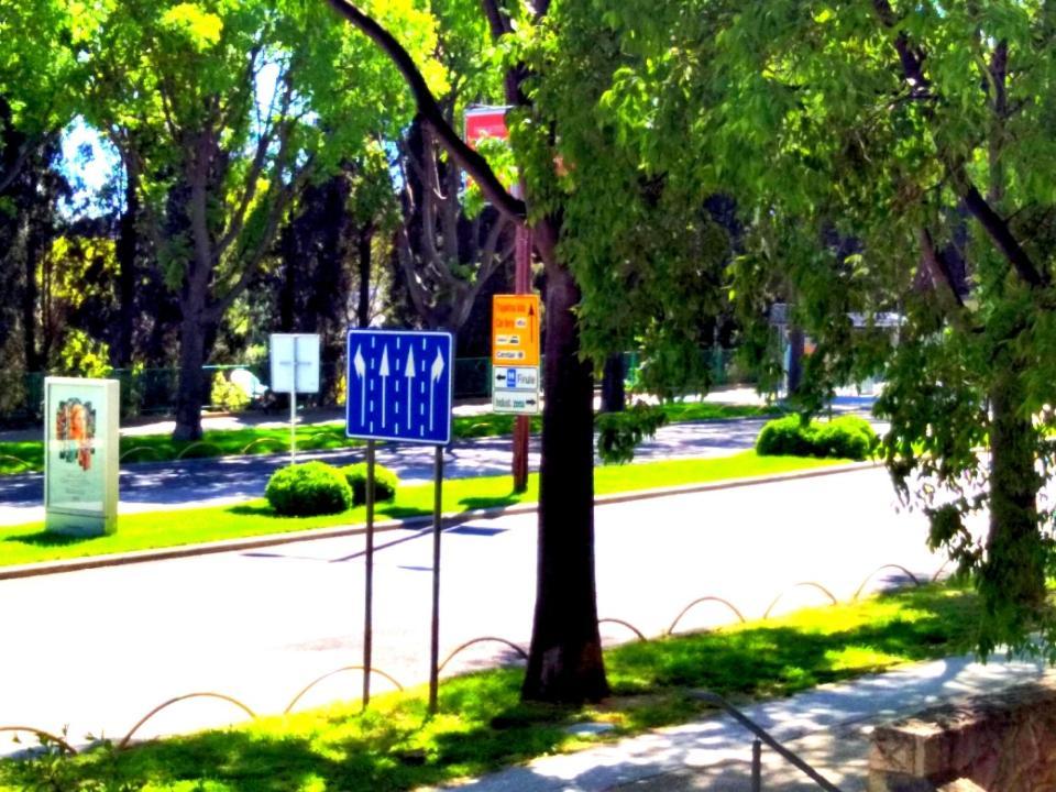 Suzana 2br With Balcony Apartman *
